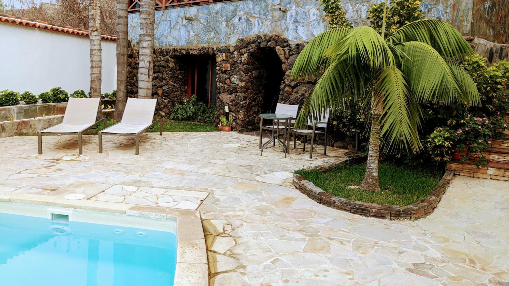 איקוד דה לוס וינוס La Cueva De Villa Gardel מראה חיצוני תמונה